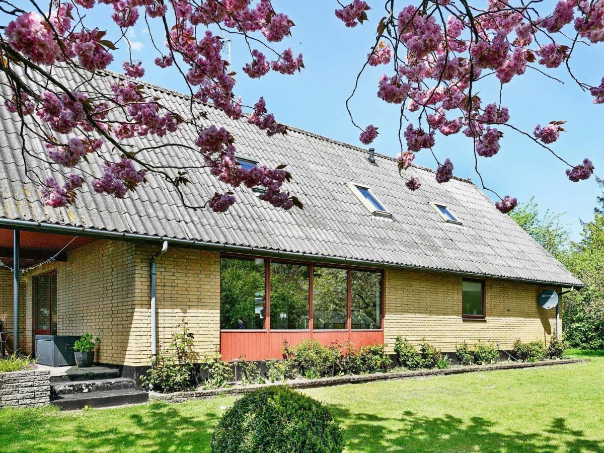 4 Person Holiday Home In Nex Balke Chambre photo